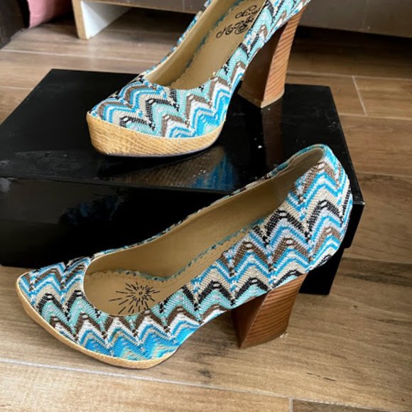Naughty Monkey Chunky Heeled Shoe - Picture 1 of 2